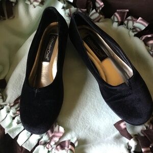 Black velvet flats